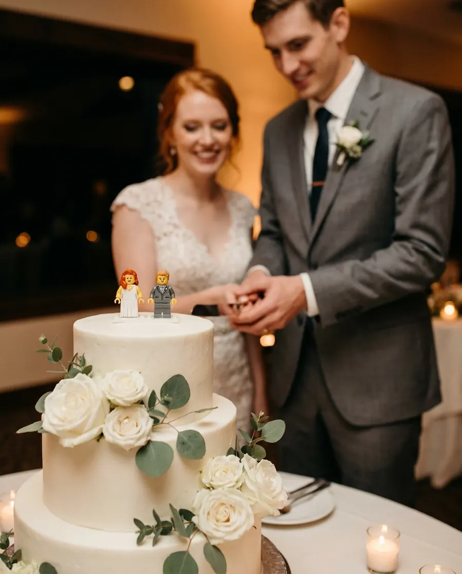 Concept render: cake toppers with custom minifigures